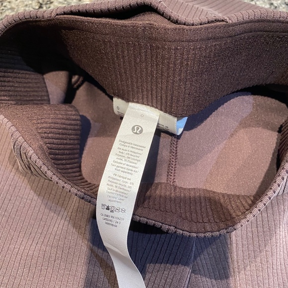 Lululemon Size 0 Leggings - Picture 2 of 3